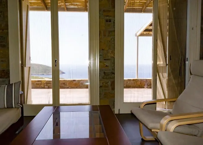 Levander Stone House Casa de Férias Gavrio